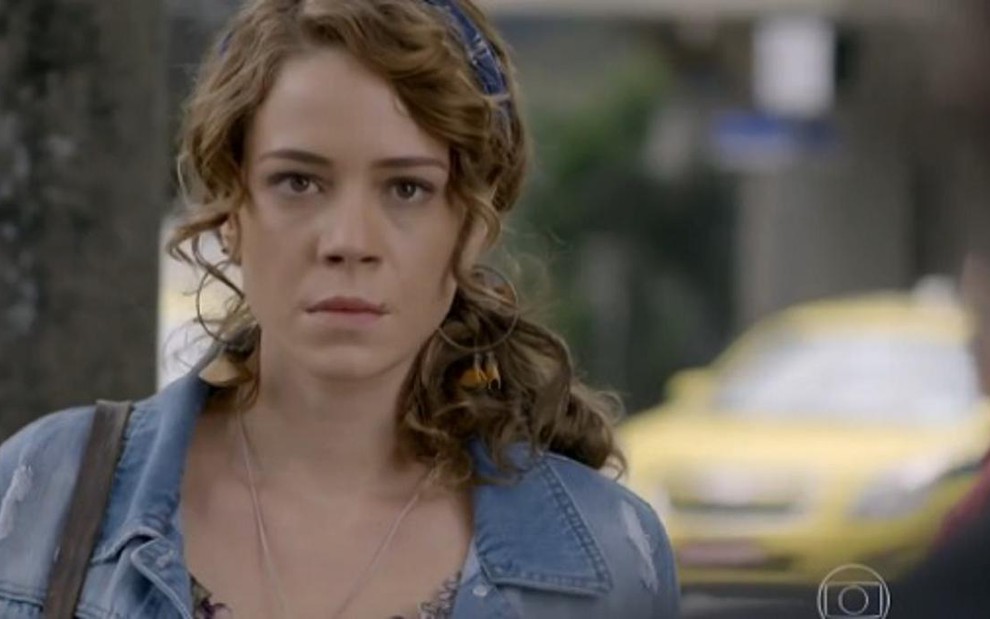 Cristina (Leandra Leal) se encontra com José Alfredo e revela que ele pode ser seu pai - 