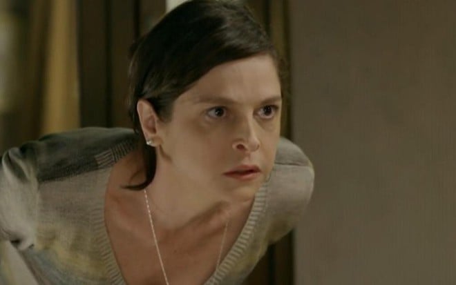 A atriz Drica Moraes interpreta Cora na novela Império, da Globo; personagem dirá que é virgem - Reprodução/TV Globo