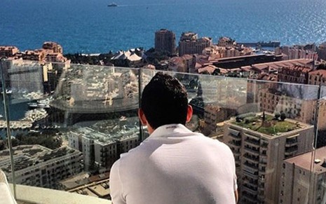 O jogador colombiano na cobertura em que morava em Monaco, antes de virar sensação na Copa - Reprodução/Instagram