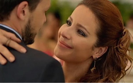 Renata Domingues no especial de Casamento Blindado; série, anunciada para 2014, perdeu a atriz - Reprodução
