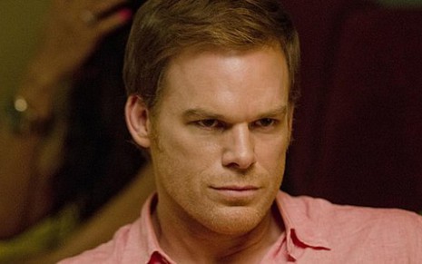 Michael C. Hall em cena da série Dexter; ator encarna pastor ladrão em nova minissérie - Divulgação/Showtime