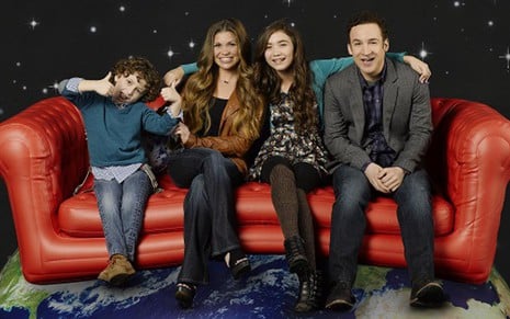August Maturo, Danielle Fishel, Rowan Blanchard e Ben Savage, da série Garota Conhece o Mundo - Divulgação/Disney Channel