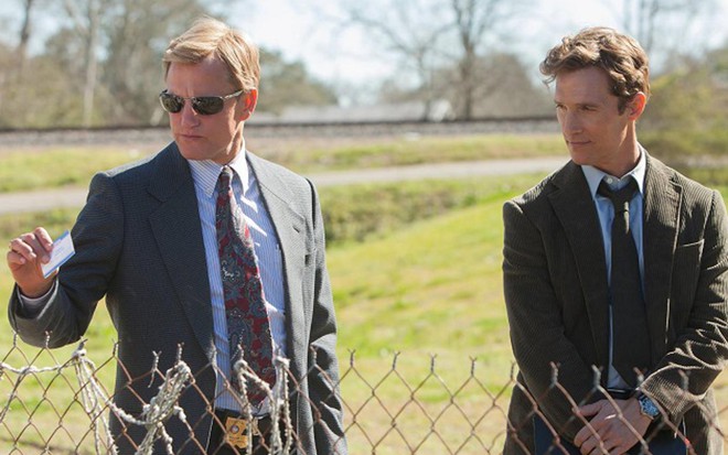 Os atores Woody Harrelson e Matthew McConaughey, protagonistas da primeira temporada de True Detective - Divulgação/HBO