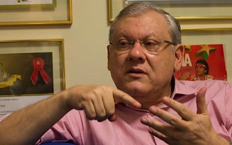 O jornalista Milton Neves em seu escritório, na avenida Paulista, em foto de novembro de 2013 - Dri Spacca/Noticias da TV