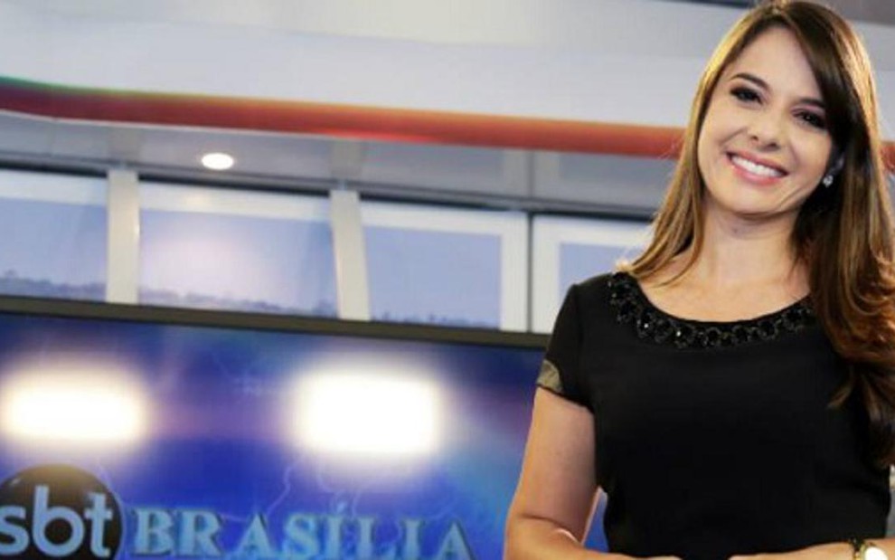 Williane Rodrigues, apresentadora do SBT Brasília, que ficou revoltada e xingou adolescente no ar - Divulgação/SBT