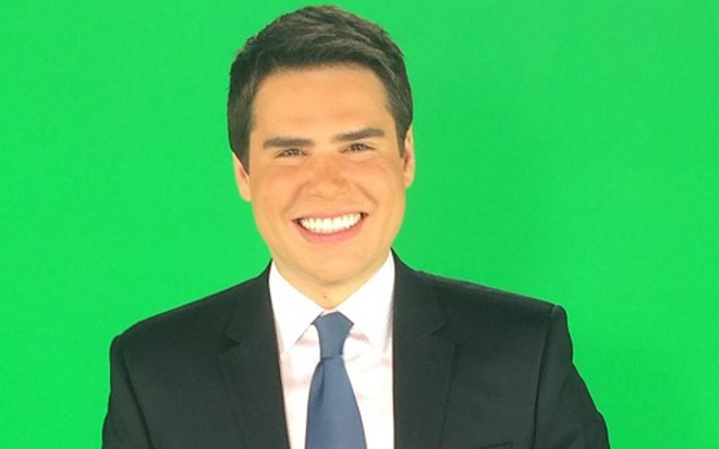 Luiz Bacci grava chamadas do Tá na Tela; apresentador terá game show na Band aos domingos - Divulgação/Band