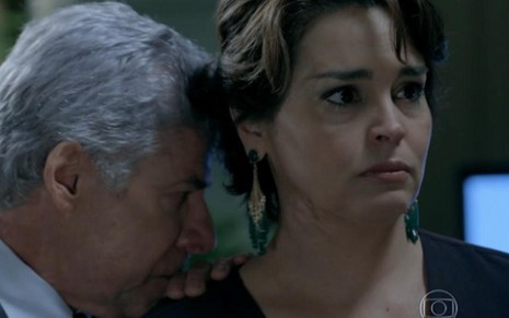 José Mayer (Cláudio) e Suzy Rêgo (Beatriz) em cena da novela Império, da Rede Globo - Reprodução/TV Globo