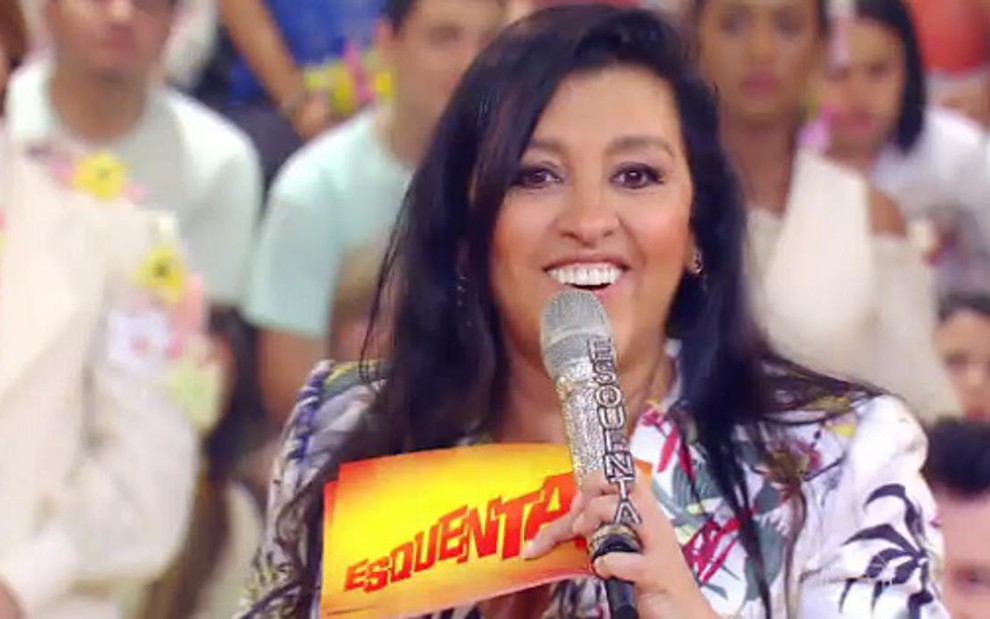Regina Casé apresenta o Esquenta; atração da Globo empatou com a Record neste domingo (21) - Reprodução/TV Globo