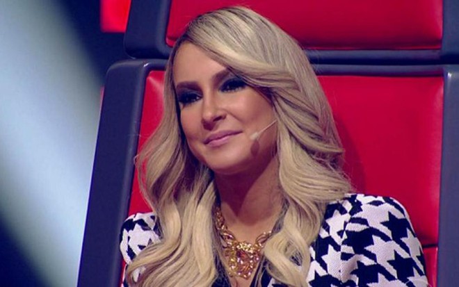Claudia Leitte no The Voice Brasil; competição musical elevou audiência da Globo às quintas-feiras - Reprodução/TV Globo