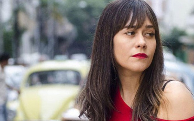 O batom de Alessandra Negrini na novela das 19h, Boogie Oogie, é o Rusian Red, da MAC - Ellen Soares/TV Globo