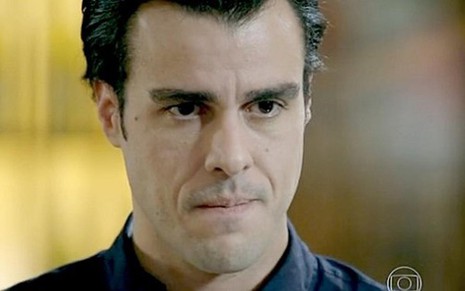 O ator Joquim Lopes é Enrico em Império, da Globo; personagem vai bater em travesti - Reprodução/TV Globo