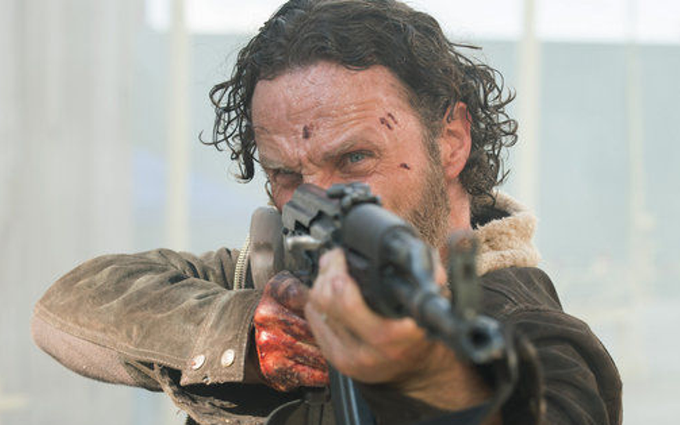 Andrew Lincoln (Rick Grimes) em cena do episódio de estreia da quinta temporada de The Walking Dead - Divulgação/AMC