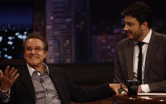 Carlos Villagrán, o Quico da série Chaves, é entrevistado por Danilo Gentili no The Noite, do SBT - Roberto Nemanis/SBT