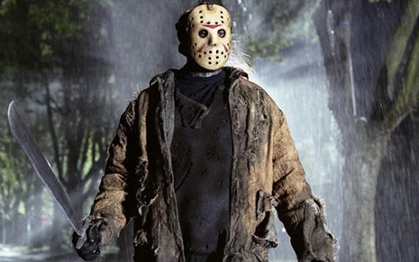 Ken Kirzinger interpreta o serial killer Jason Voorhees em Freddy vs. Jason (2003), que será exibido pelo Space - Divulgação/New Line
