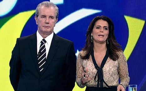 Celso Freitas e Adriana Araújo, mediadores do debate entre Aécio Neves e Dilma Rousseff na Record - Reprodução/TV Record