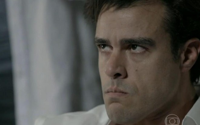 Joaquim Lopes em cena da novela Império; Enrico surtou ao ver travesti em sua despedida de solteiro - Reprodução/TV Globo