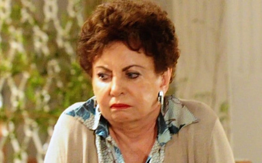 Beatriz Segall em cena da série Lara com Z, exibida pela Globo em 2011; atriz está fora da TV desde 2012 - João Miguel Júnior/TV Globo