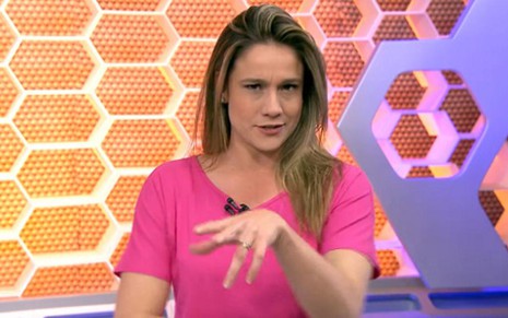 Fernanda Gentil no Globo Esporte São Paulo nesta terça-feira (11); programa perdeu para a Record - Reprodução/TV Globo