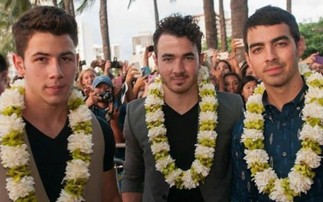 Nick, Kevin e Joe Jonas, ex-integrantes do Jonas Brothers; irmãos vendem mansão por R$ 8 milhões - Reprodução