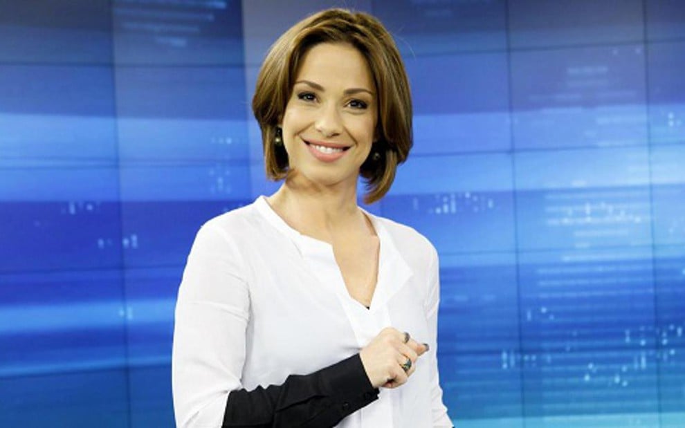 A jornalista Neila Medeiros, apresentadora do Notícias da Manhã, do SBT - Divulgação