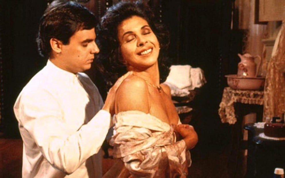 Cássio Gabus Mendes e Betty Faria em cena de Tieta, de 1989; atriz fez duas novelas na sequência - Bazilio Calazans/TV Globo