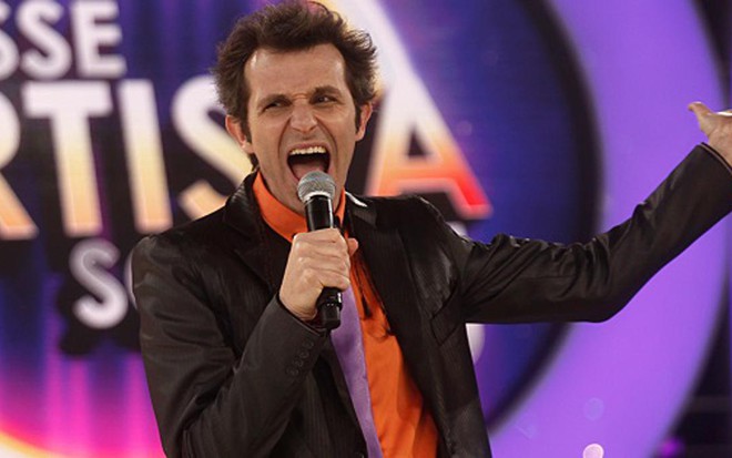Márcio Ballas apresenta a competição Esse Artista Sou Eu (SBT), que teve a pior audiência desde a estreia - Roberto Nemanis/SBT