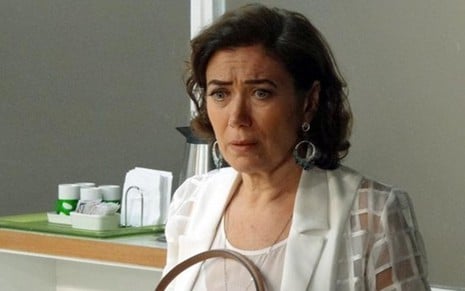 Lilia Cabral (Maria Marta) em cena da novela Império, da Globo; viúva descobrirá falsa morte do marido - Divulgação/TV Globo