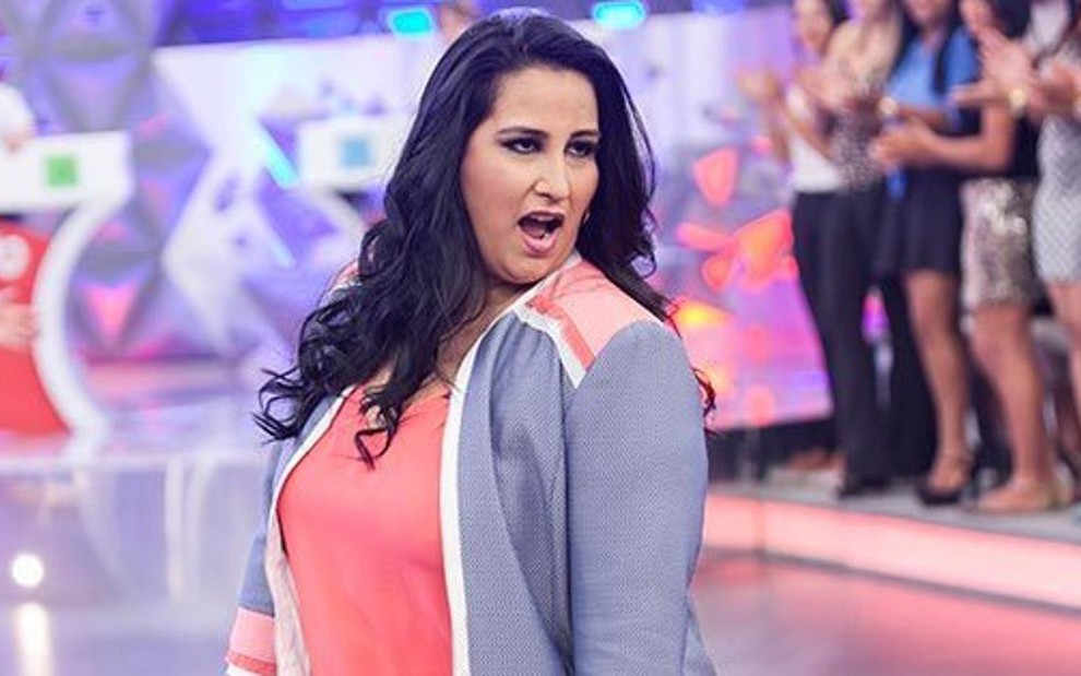 Fabíola Gadelha dança no Programa da Sabrina; apresentadora da Record virou 'musa' do Fantástico - Divulgação/TV Record