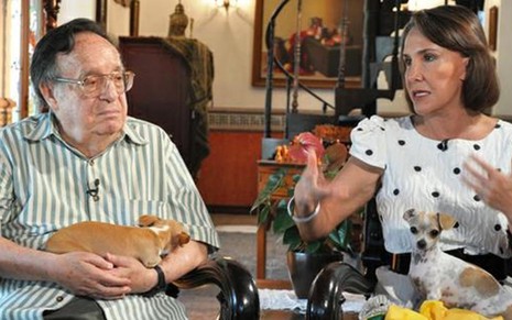 Roberto Bolaños e Florinda Meza, em uma das últimas aparições do ator, morto em novembro -  Danilo Mejias/ SBT