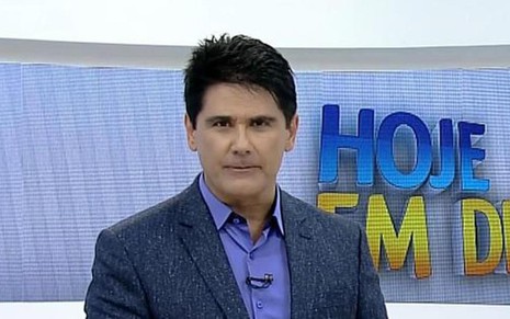 O apresentador César Filho, em sua estreia no comando do programa matinal Hoje em Dia, da Record - REPRODUÇÃO/TV RECORD