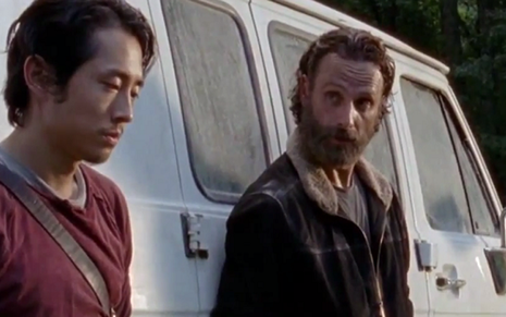 Steven Yeun e Andrew Lincoln em cena do nono episódio da quinta temporada de The Walking Dead - Reprodução/AMC