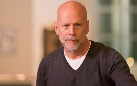 O ator Bruce Willis no papel do vilão Omar em cena do filme O Príncipe, de 2014 - Divulgação/Lionsgate