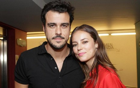 Joaquim Lopes e Paolla Oliveira, em dezembro; ator procura apartamento após fim de relacionamento - AGNEWS