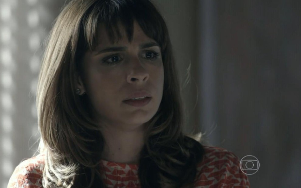 Maria Ribeiro (Danielle) em cena da novela Império, da Globo; ex-moça do tempo fica sozinha - Reprodução/TV Globo
