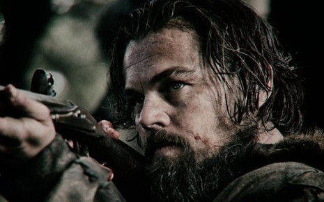 O ator Leonardo DiCaprio em cena do filme The Renevant, que estreia em dezembro nos Estados Unidos - Divulgação