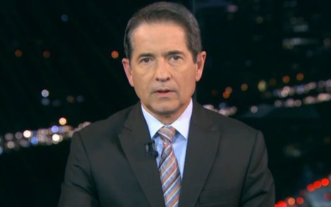 O jornalista Carlos Tramontina na quinta-feira (5), quando apresentou o SP TV 2ª Edição pela última vez - Fotos: Reprodução/TV Globo