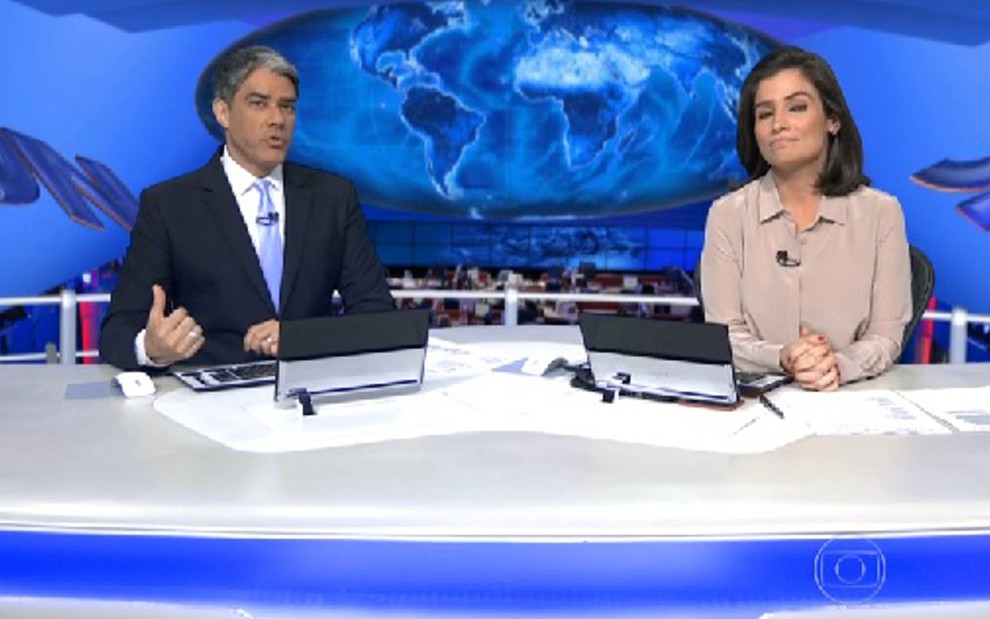 William Bonner e Renata Vasconcellos apresentam o Jornal Nacional de terça em cenário virtual - Fotos: Reprodução/TV Globo