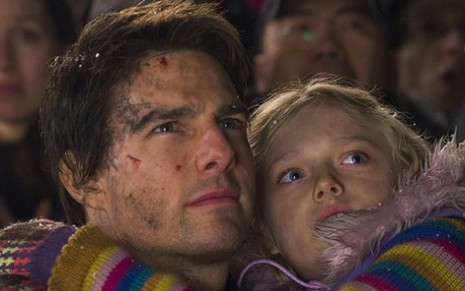 Tom Cruise e Dakota Fanning interpretam pai e filha em Guerra dos Mundos (2005), que irá ao ar no Space - Divulgação/Paramount