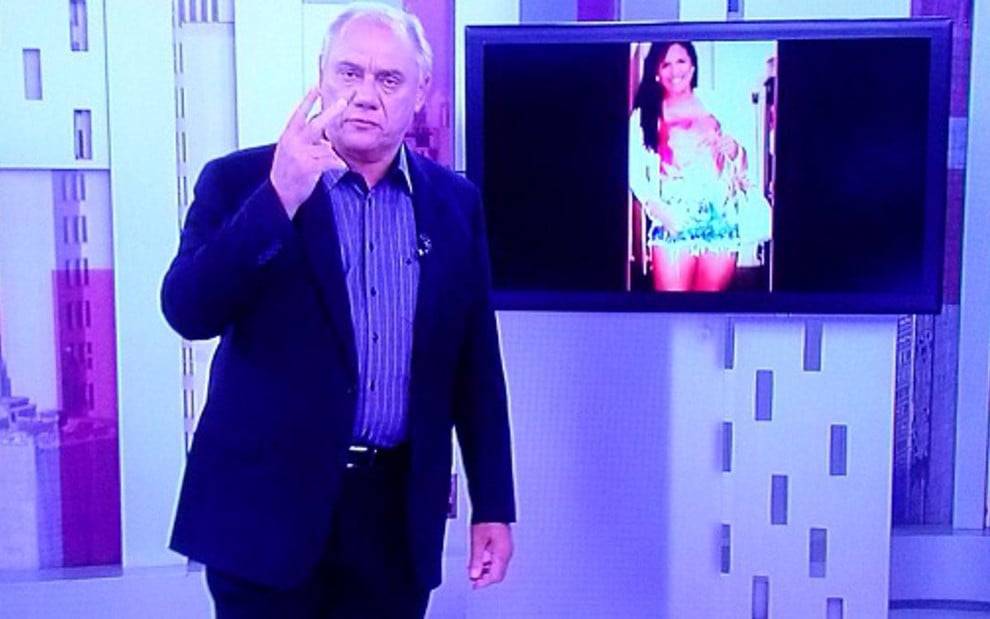 Marcelo Rezende no Cidade alerta; apresentador criticou no ar reportagem do Domingo Espetacular - Reprodução/TV Record