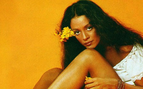 Sônia Braga em imagem promocional de Gabriela; novela de 1975 ousou ao misturar sensualidade e política - Fotos: Divulgação/TV Globo