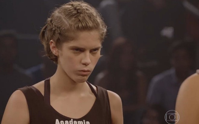 Karina (Isabella Santoni) será derrotada em luta nos próximos capítulos de Malhação, da Globo - Reprodução/TV Globo