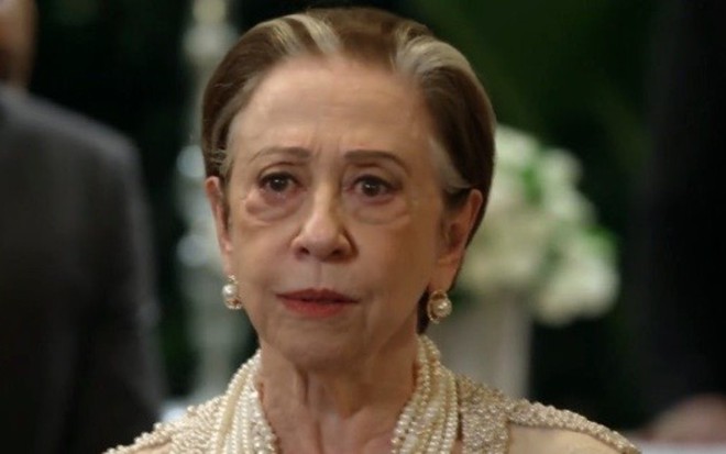 A atriz Fernanda Montenegro (Teresa) em cena da novela das nove da Globo, Babilônia - Reprodução/TV Globo