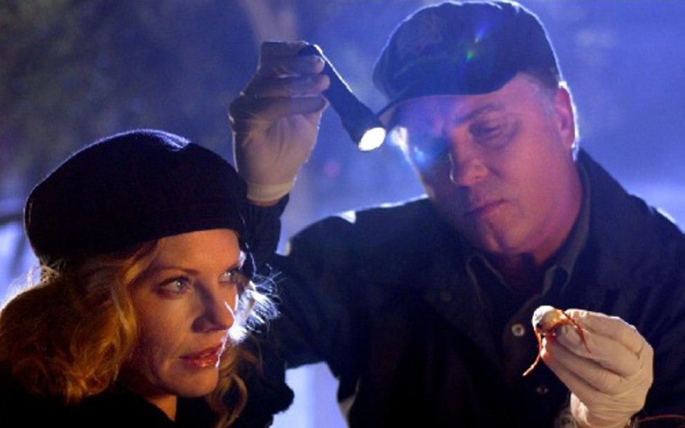 Marg Helgenberger e William Petersen em CSI; atores do elenco original voltam em filme feito para a TV - Divulgação/CBS