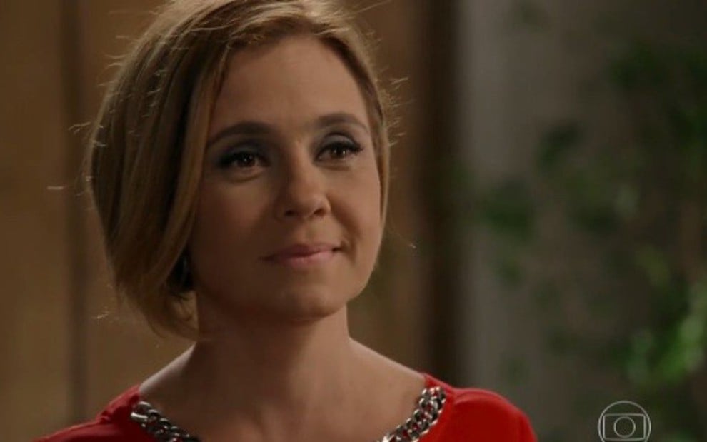 Adriana Esteves (Inês) em cena da novela Babilônia, da Globo; advogada humilhará a rival - Reprodução/TV Globo
