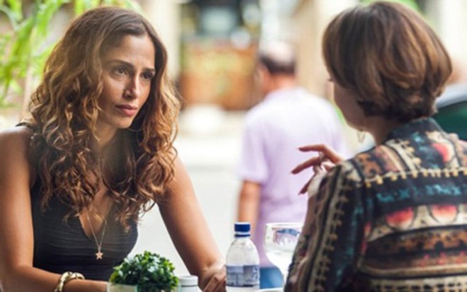 Camila Pitanga e Sophie Charlotte em cena do capítulo de quinta (21) da novela Babilônia - Fabiano Battaglin/TV Globo