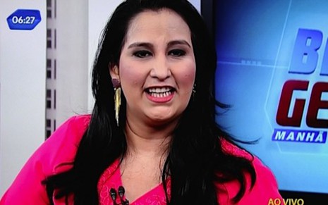 Fabíola Gadelha no Balanço Geral Manhã, em novembro de 2014, logo após estrear como apresentadora - Reprodução/TV Record