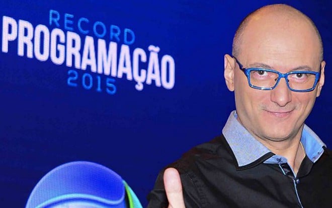 O apresentador Britto Jr. na apresentação da programação de 2015 da Record, em fevereiro - AGNEWS