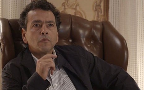 Marcos Palmeira (Aderbal) em cena de Babilônia, da TV Globo; prefeito vai embolsar milhões - Divulgação/TV Globo
