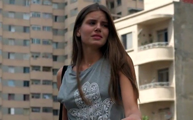 Camila Queiroz (Angel) em cena de Verdades Secretas, nova novela das onze da Globo - Reprodução/TV Globo