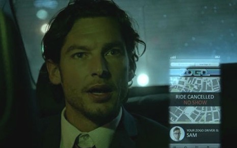 O ator Jackson Davis faz uma vítima de um serial killer em episódio da primeira temporada de CSI: Cyber - Reprodução/CBS